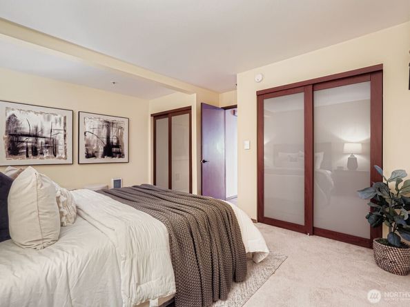 1140 Alki Avenue SW 203, Seattle WA 98116