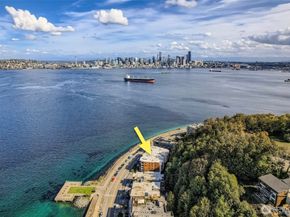 1140 Alki Avenue SW 203, Seattle WA 98116