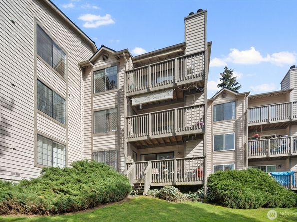 11419 99th Place NE 102, Kirkland WA 98033