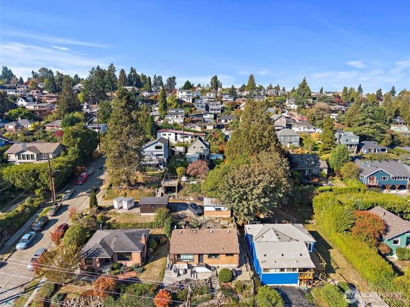 10127 Waters Avenue S, Seattle WA 98178