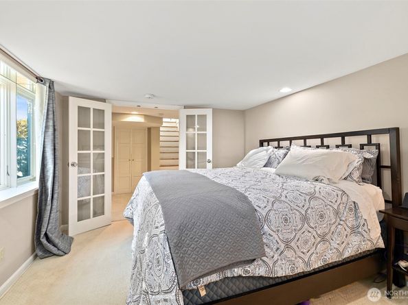 10127 Waters Avenue S, Seattle WA 98178