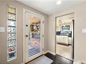 10127 Waters Avenue S, Seattle WA 98178