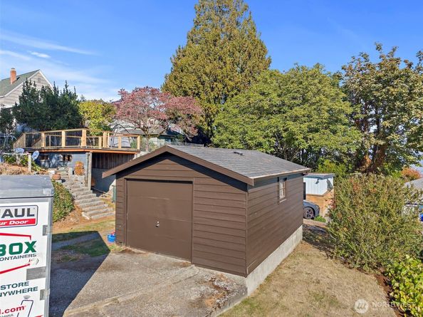 10127 Waters Avenue S, Seattle WA 98178