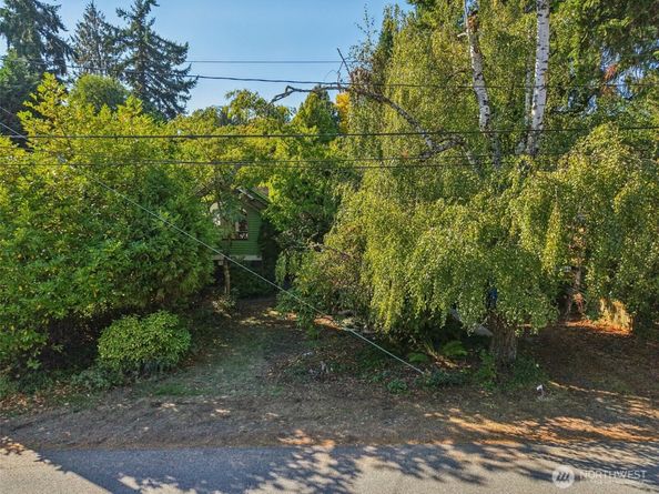 16261 12th Avenue NE, Shoreline WA 98155
