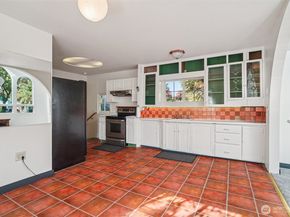 16261 12th Avenue NE, Shoreline WA 98155