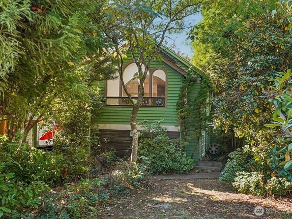 16261 12th Avenue NE, Shoreline WA 98155