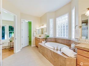 12115 Big Leaf Way NE, Redmond WA 98053