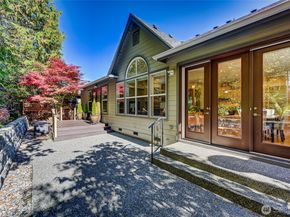 12115 Big Leaf Way NE, Redmond WA 98053