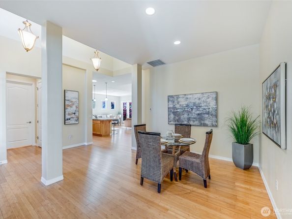 12115 Big Leaf Way NE, Redmond WA 98053