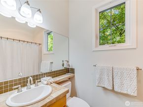 12115 Big Leaf Way NE, Redmond WA 98053