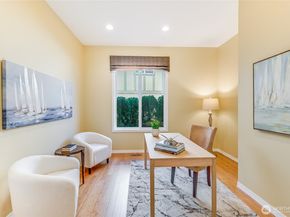 12115 Big Leaf Way NE, Redmond WA 98053