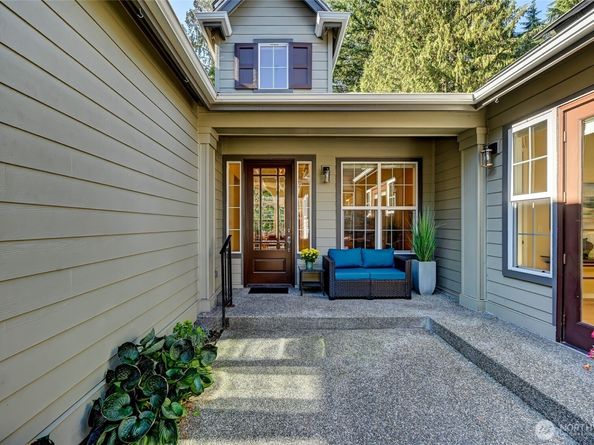12115 Big Leaf Way NE, Redmond WA 98053