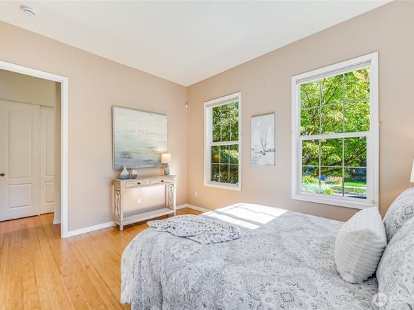 12115 Big Leaf Way NE, Redmond WA 98053