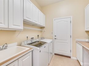 12115 Big Leaf Way NE, Redmond WA 98053