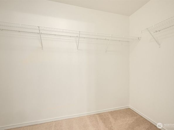 710 240th Way SE J302, Sammamish WA 98074