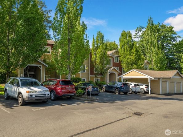 710 240th Way SE J302, Sammamish WA 98074