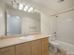 710 240th Way SE J302, Sammamish WA 98074