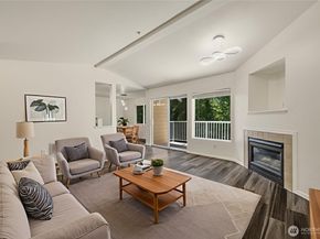 710 240th Way SE J302, Sammamish WA 98074