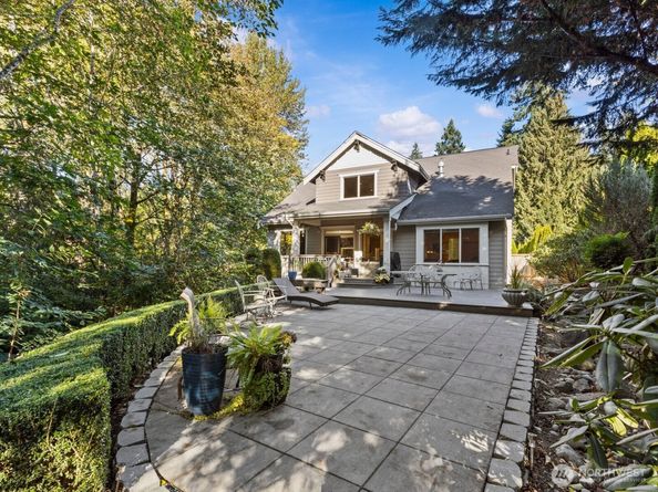 1727 Nile Avenue NE, Renton WA 98059