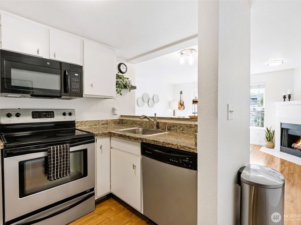 420 Valley Street 304, Seattle WA 98109