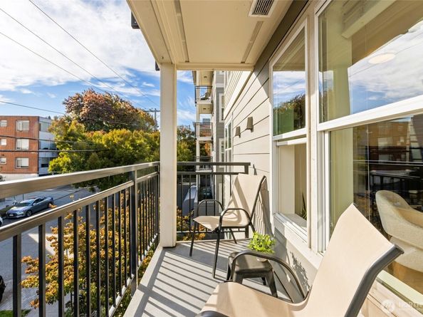 420 Valley Street 304, Seattle WA 98109