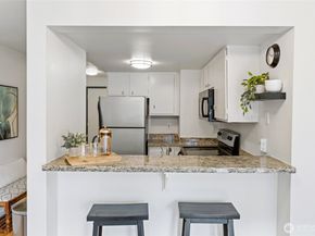 420 Valley Street 304, Seattle WA 98109