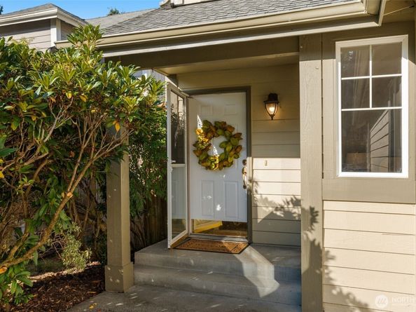 8229 1st Street SE, Lake Stevens WA 98258