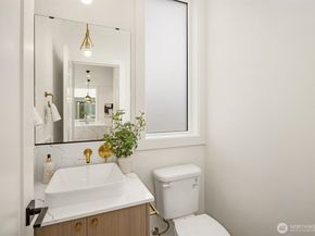 4420 1st Avenue NE, Seattle WA 98105