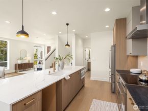 4420 1st Avenue NE, Seattle WA 98105
