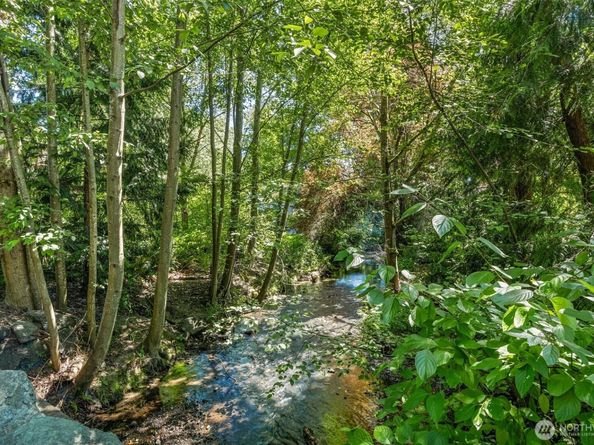 9822 NE 122nd Street U201, Kirkland WA 98034