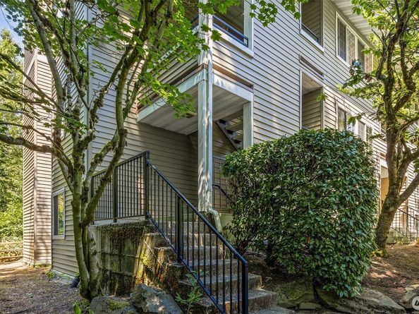 9822 NE 122nd Street U201, Kirkland WA 98034
