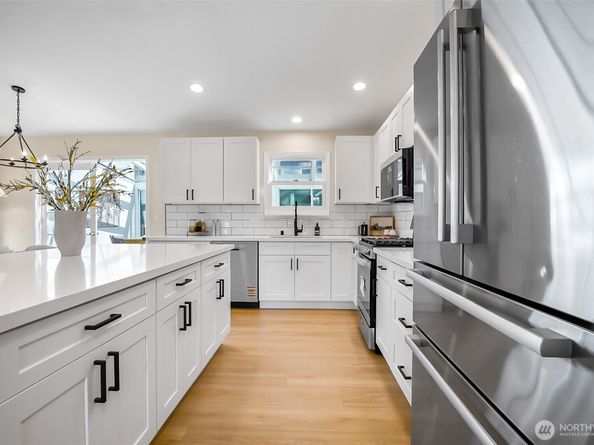 12507 NE 107th Pl, Kirkland WA 98033