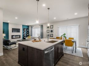 3809 194th Lane SE, Bothell WA 98012