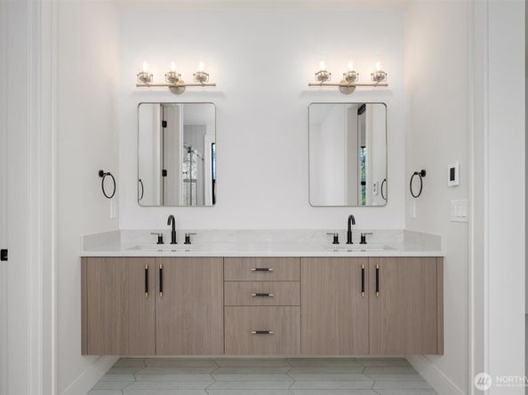 1831 4th Street A, Kirkland WA 98033