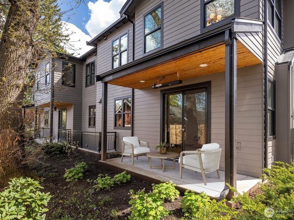 1831 4th Street A, Kirkland WA 98033