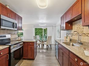 15214 NE 8th Street G14, Bellevue WA 98007
