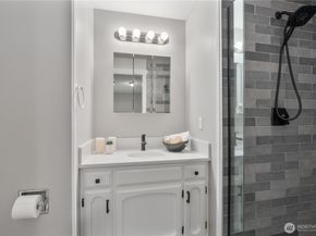 16012 Market Street, Snohomish WA 98296