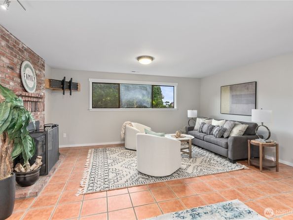 16012 Market Street, Snohomish WA 98296
