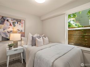 922 B N 35th Street, Seattle WA 98103