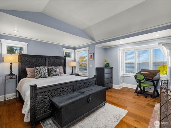 17453 SE 40th Place, Bellevue WA 98008