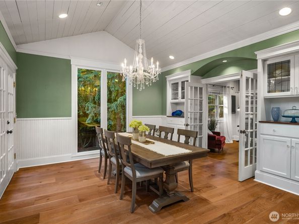 17453 SE 40th Place, Bellevue WA 98008