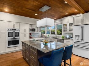 17453 SE 40th Place, Bellevue WA 98008