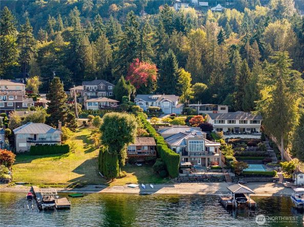 17453 SE 40th Place, Bellevue WA 98008