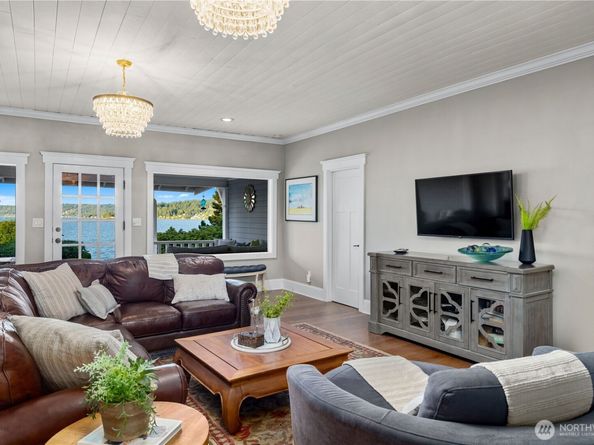 17453 SE 40th Place, Bellevue WA 98008