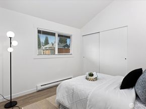 10439 17th Avenue SW, Seattle WA 98146