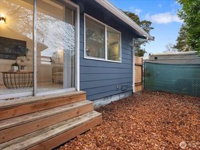 10439 17th Avenue SW, Seattle WA 98146