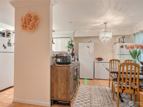 33020 10th Avenue SW C203, Federal Way WA 98023