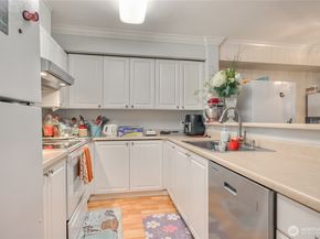 33020 10th Avenue SW C203, Federal Way WA 98023