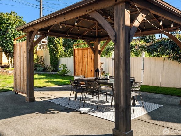 5942 46th Avenue SW, Seattle WA 98136