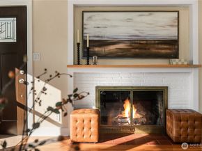 5942 46th Avenue SW, Seattle WA 98136